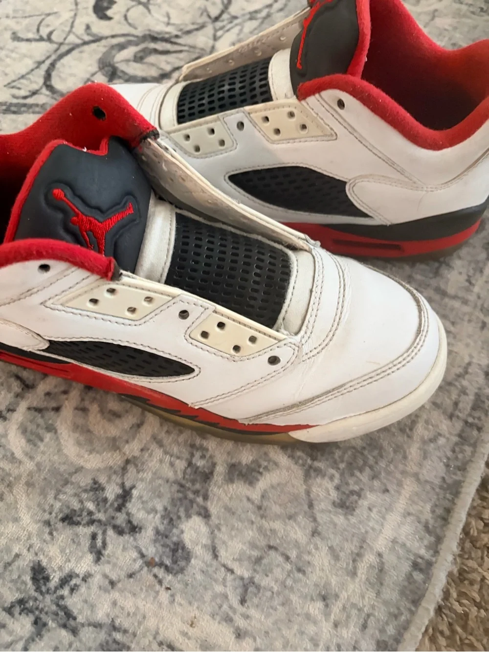 Jordan Kids White Black Red Low-Top Sneakers